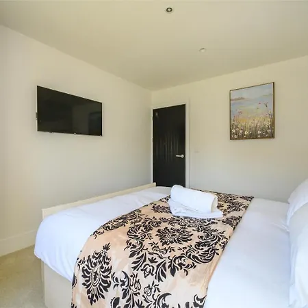 Tm, Charming Cosy Retreat, Wi-fi & Parking Holiday home *